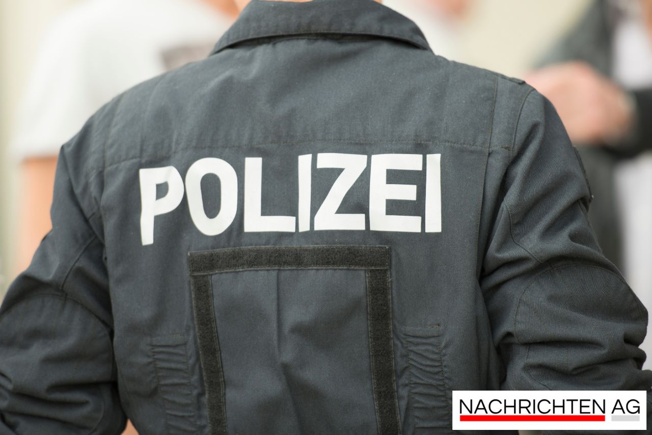 Rasante Flucht: 22-Jähriger rast mit 150 km/h vor der Polizei davon!
