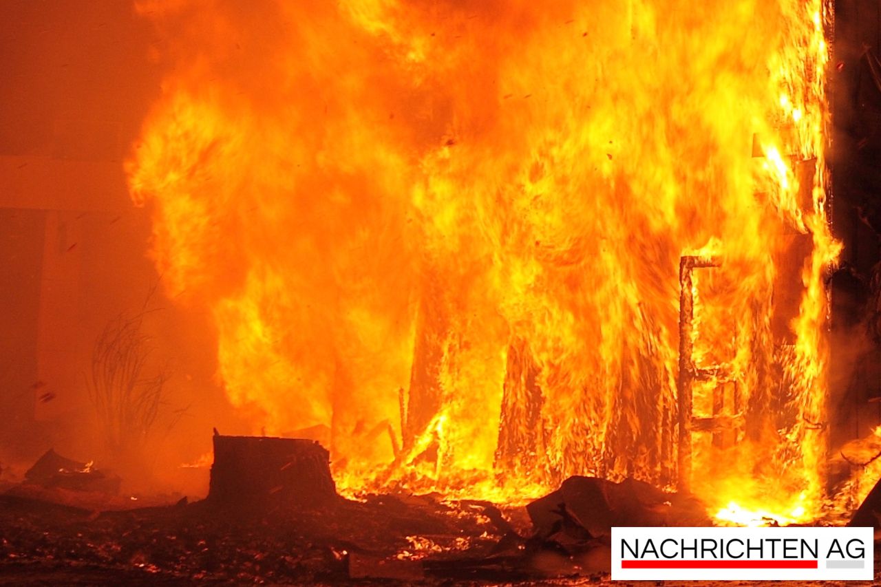 Großbrand im Postverteilzentrum Weinsberg: 250.000 Euro Schaden!